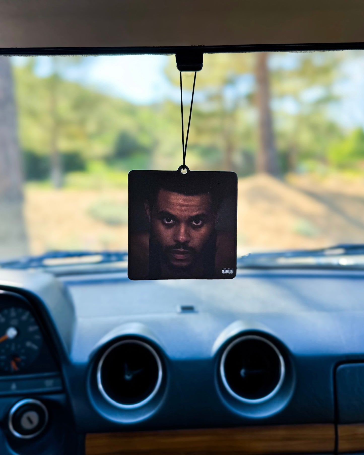 HUT: COVER AIR FRESHENER (DOUBLE SIDED)