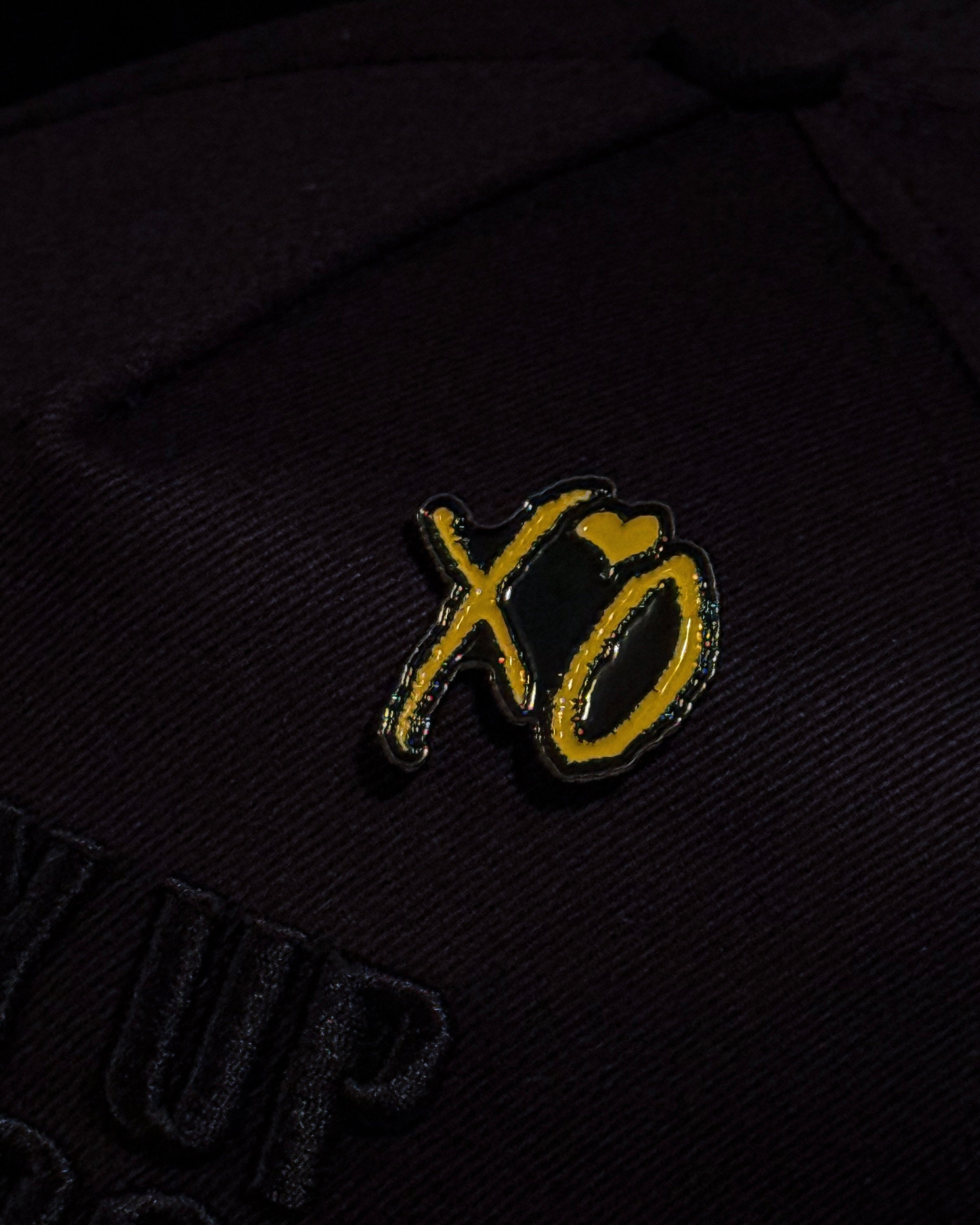 XO PIN: YELLOW