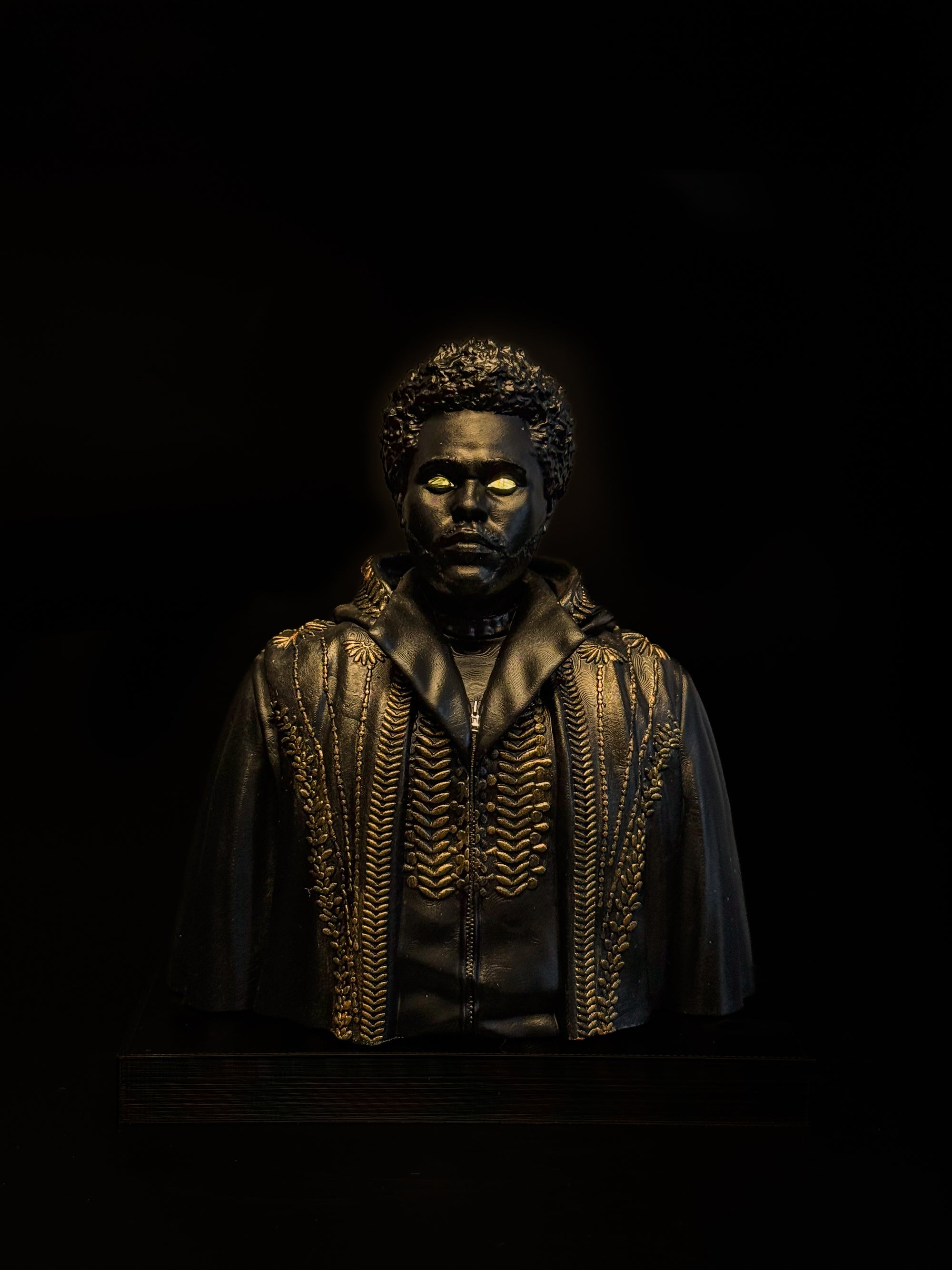 HUT: OPEN HEARTS STATUE