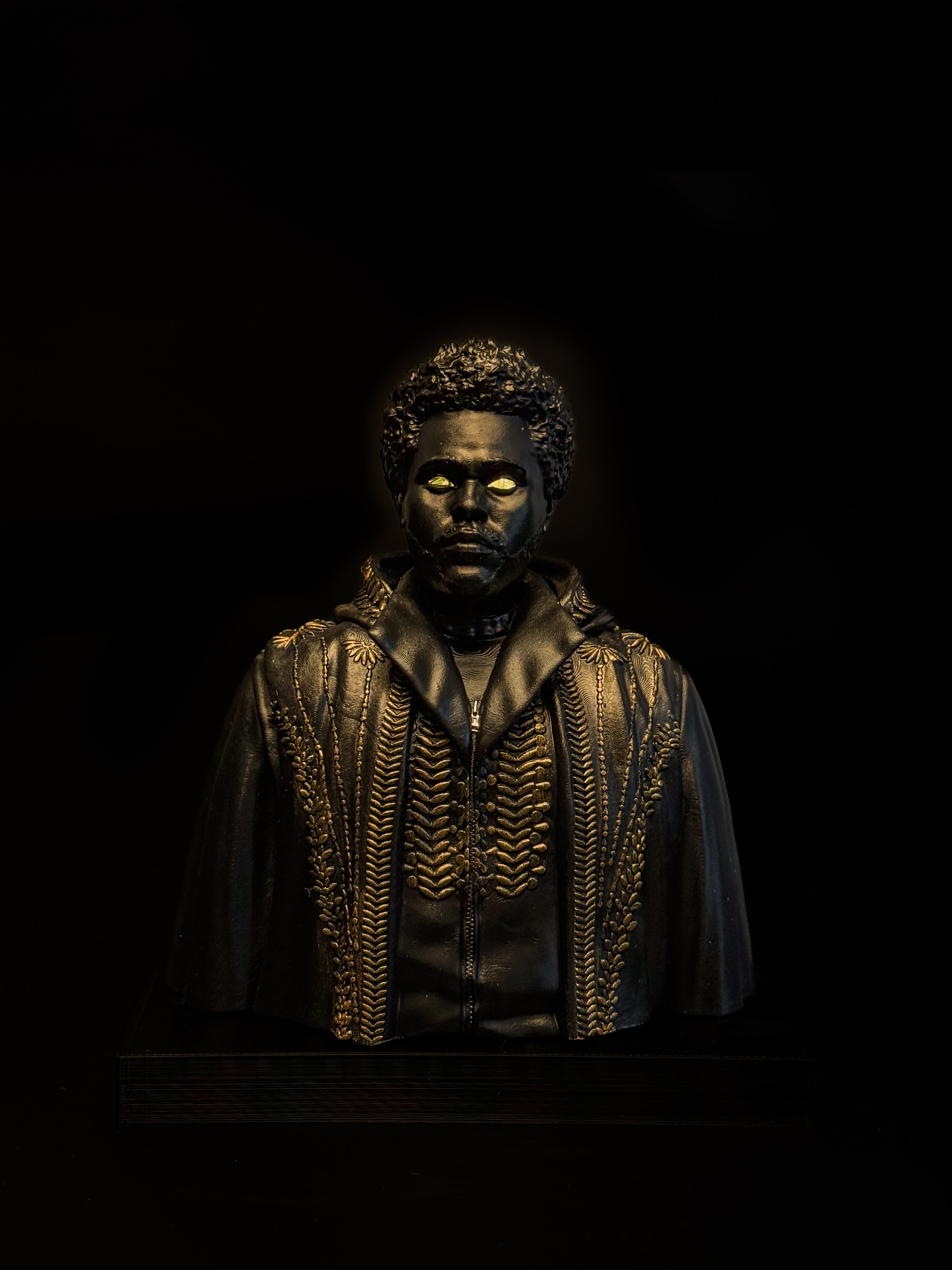 HUT: OPEN HEARTS STATUE
