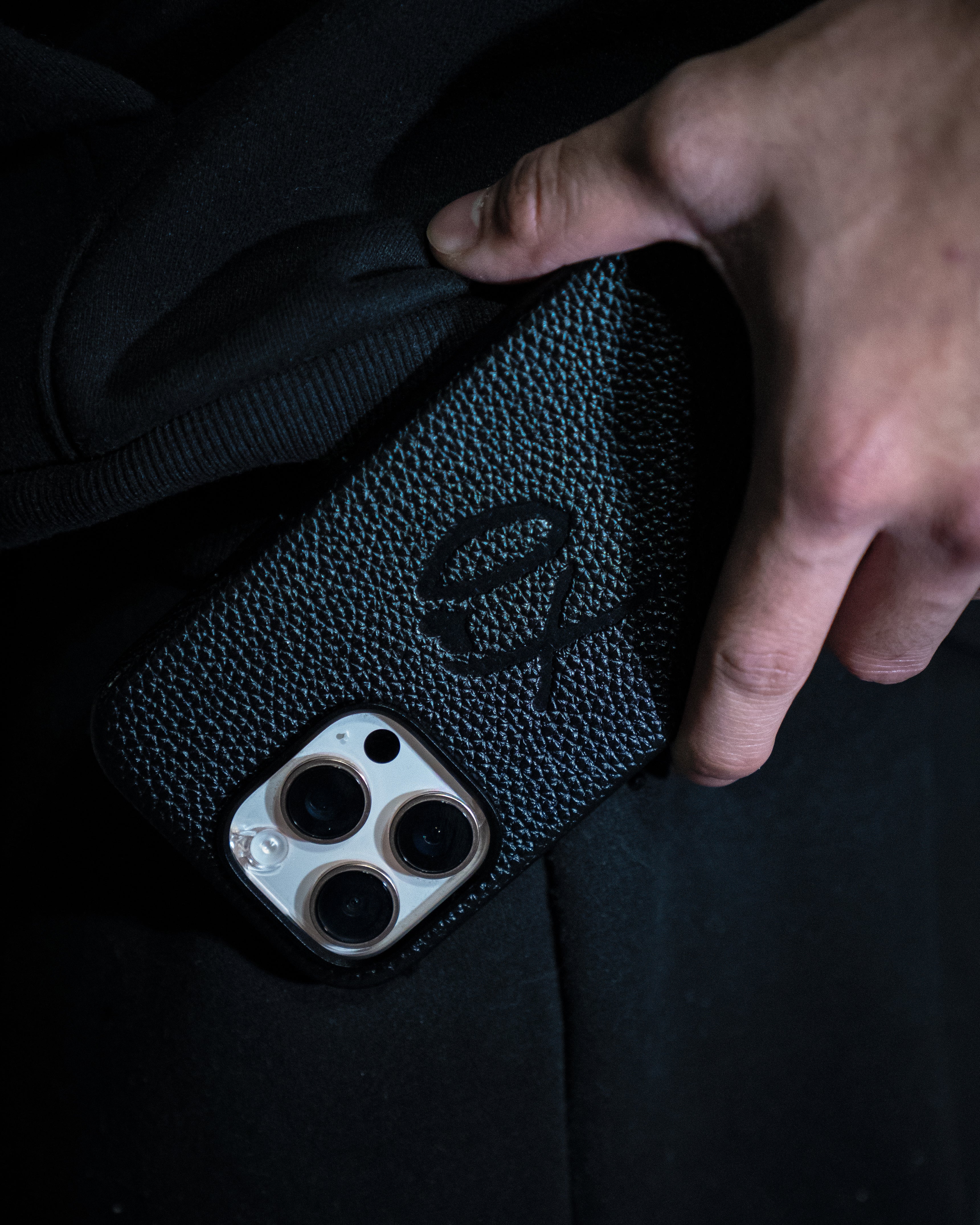 BLACKXOUT: XO PHONE CASE