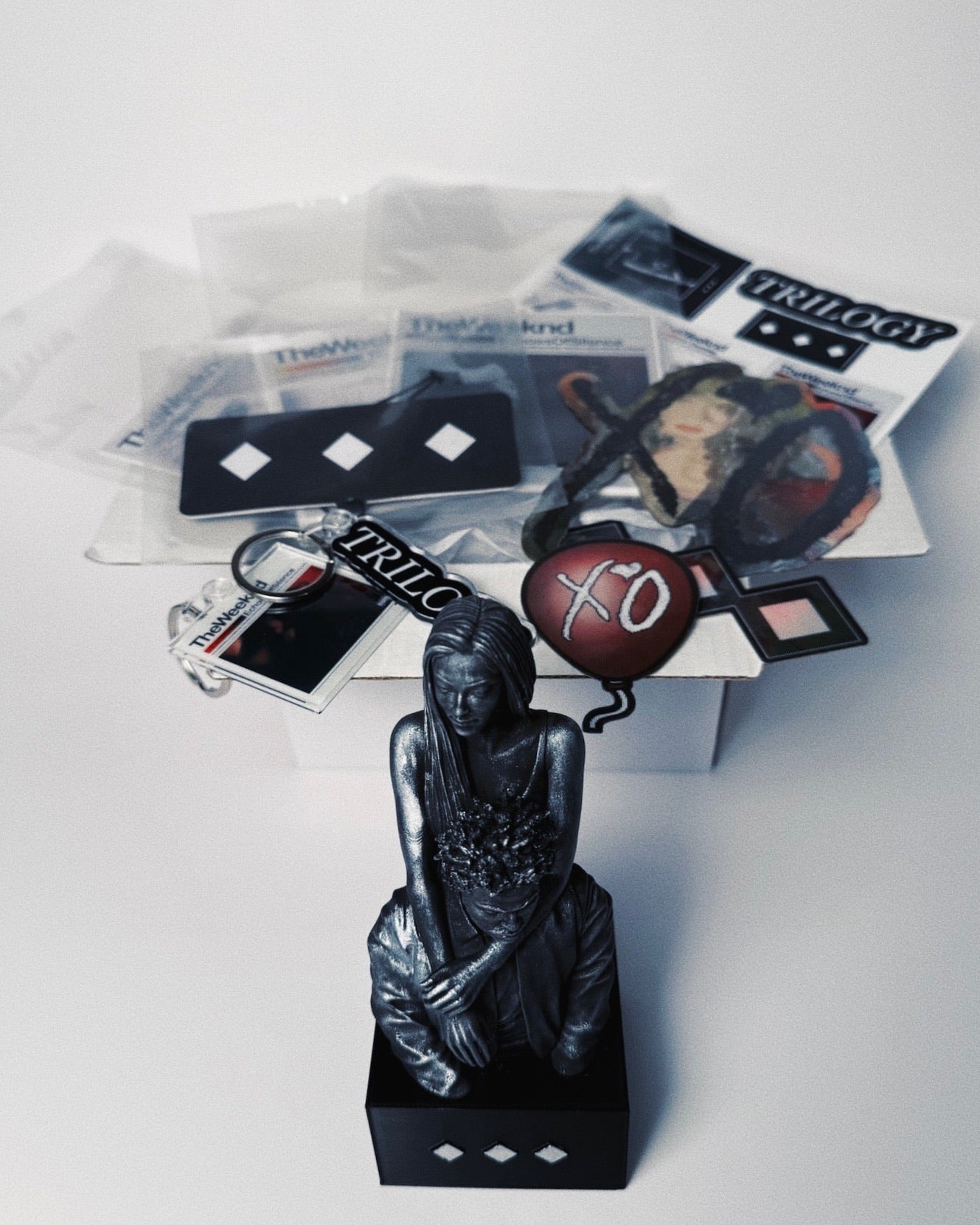 TRILOGY BOX + STATUE BUNDLE