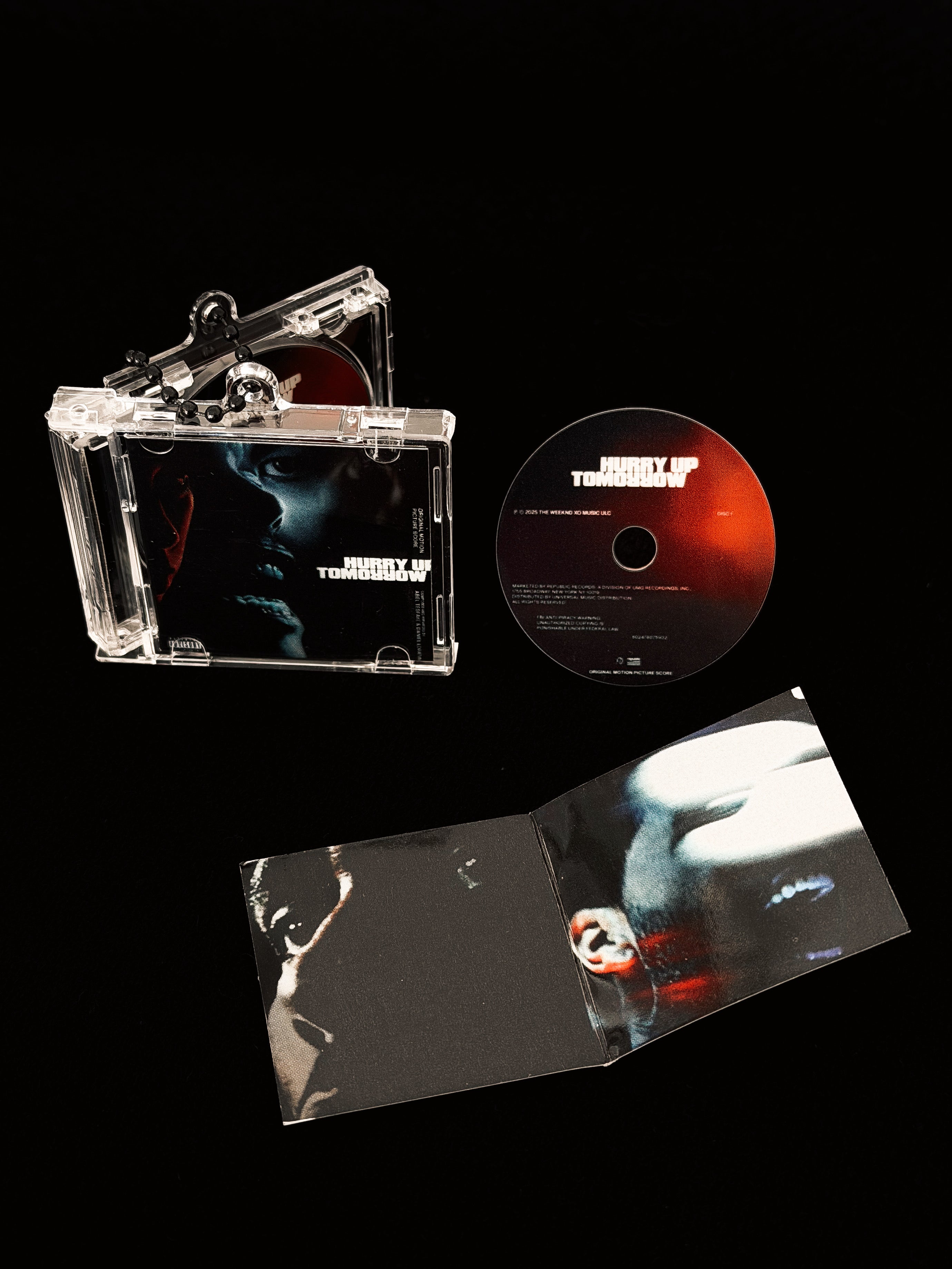 HUT SCORE: MINI ALBUM KEYCHAIN