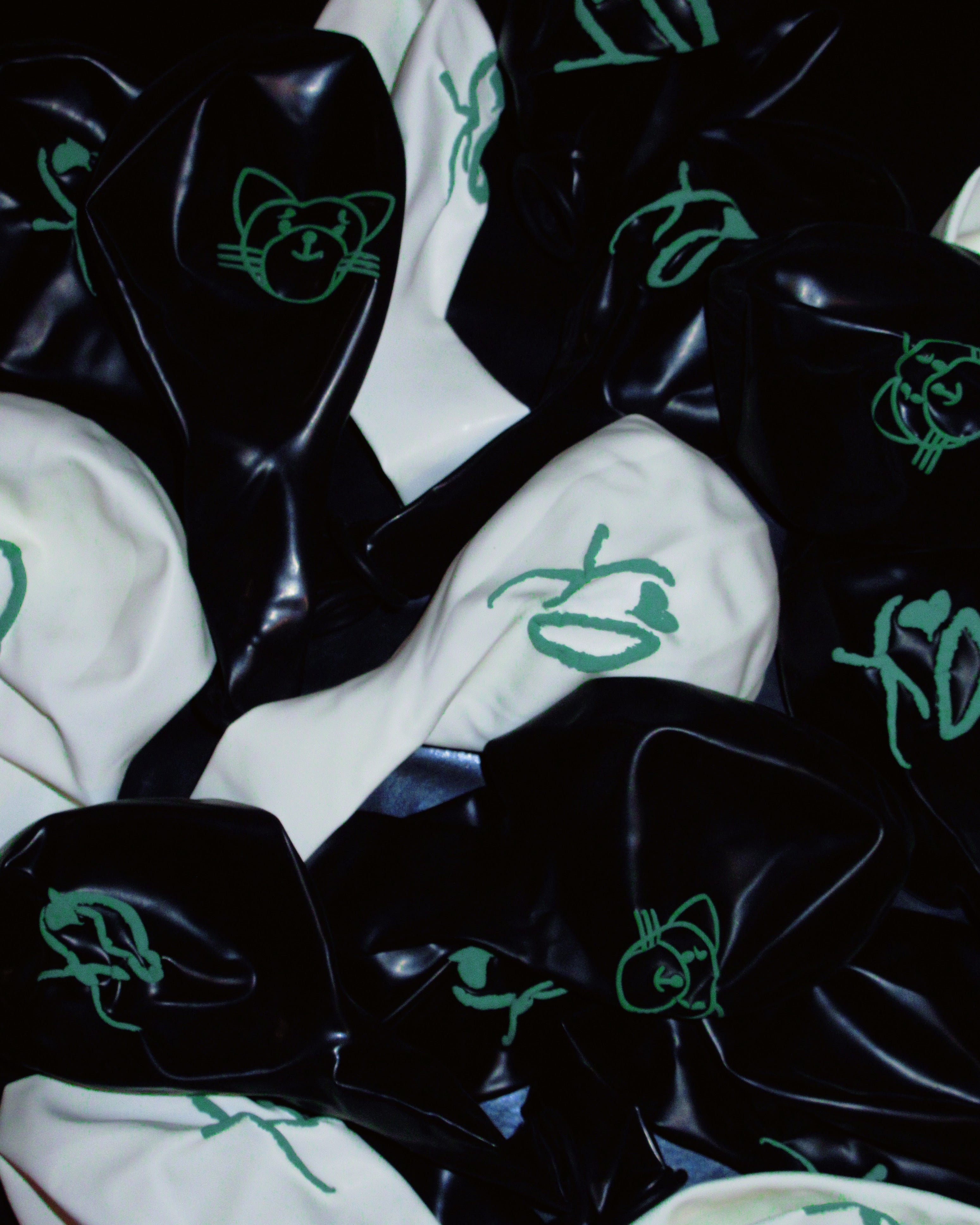 KISS LAND: 30 BALLOON SET