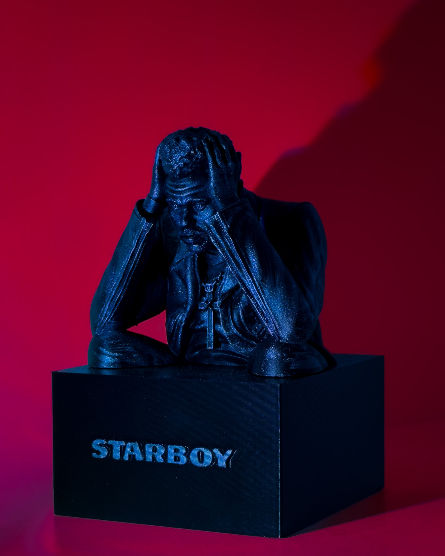 STARBOY: COVER STATUE