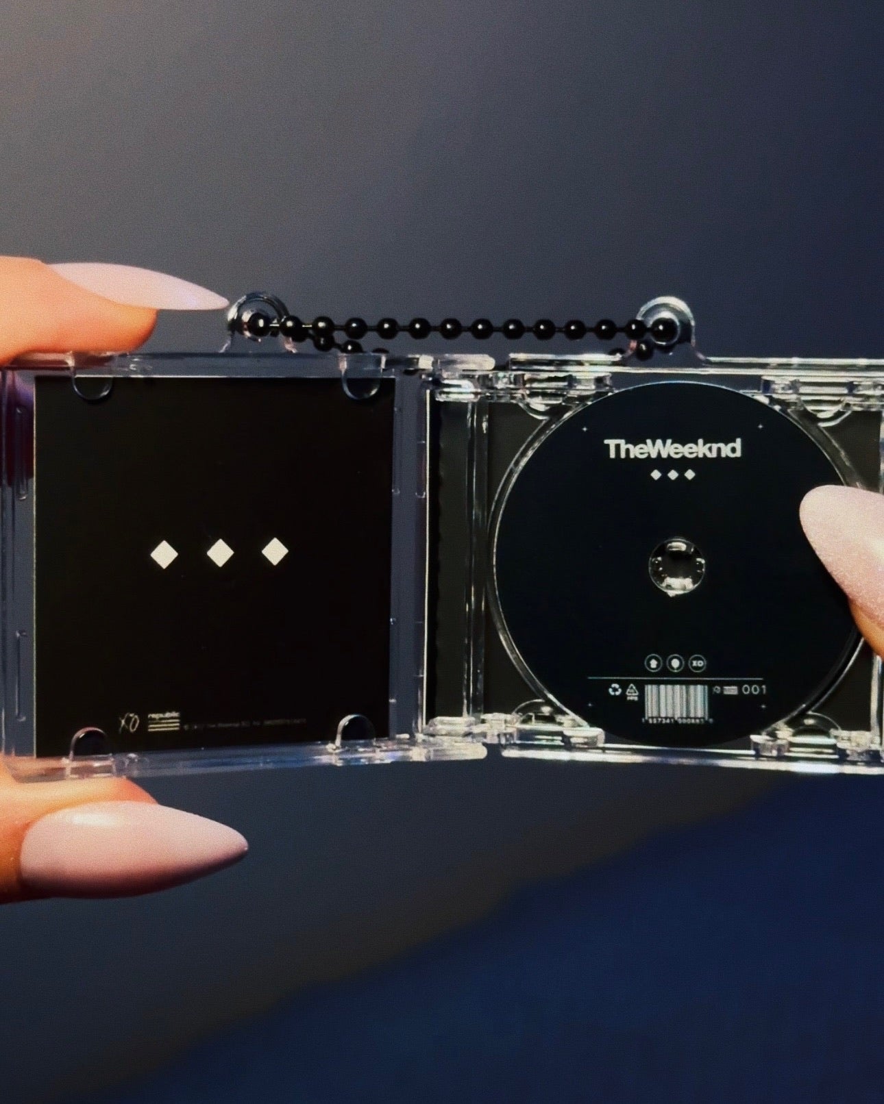 TRILOGY: MINI ALBUM KEYCHAIN