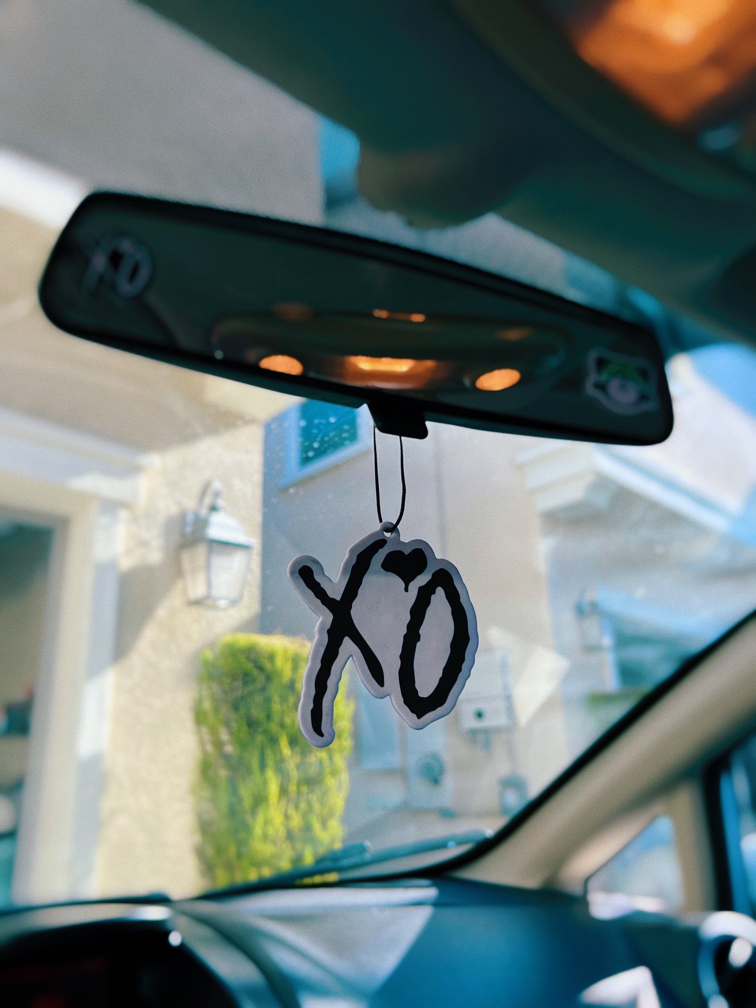 OG WHITE XO Air Freshener